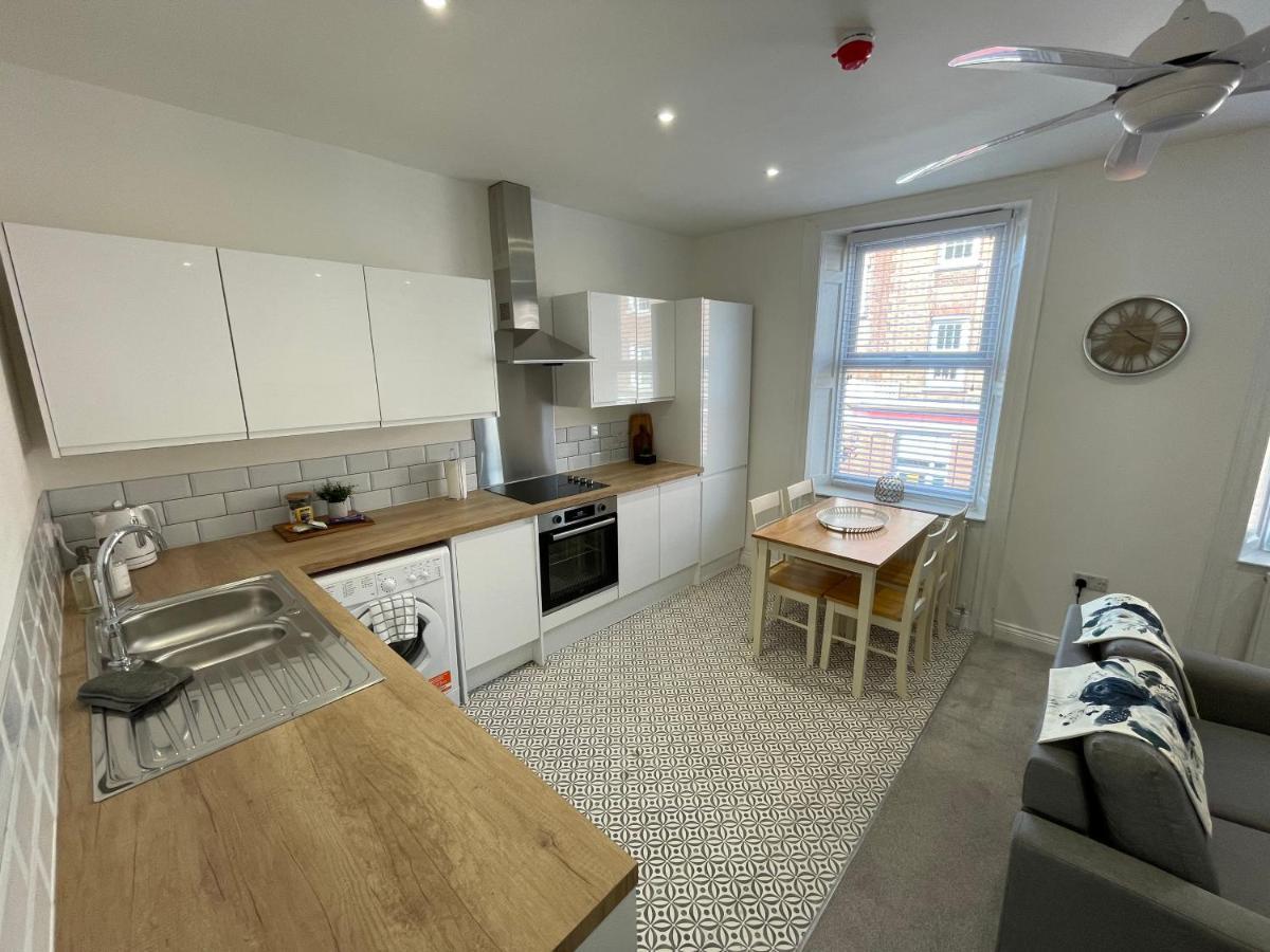 Apartment #2 - At 12 Story St Kingston upon Hull Dış mekan fotoğraf