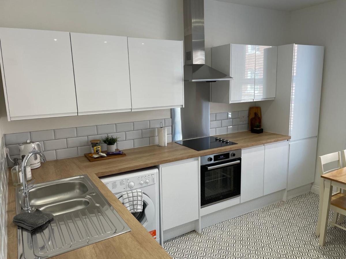 Apartment #2 - At 12 Story St Kingston upon Hull Dış mekan fotoğraf